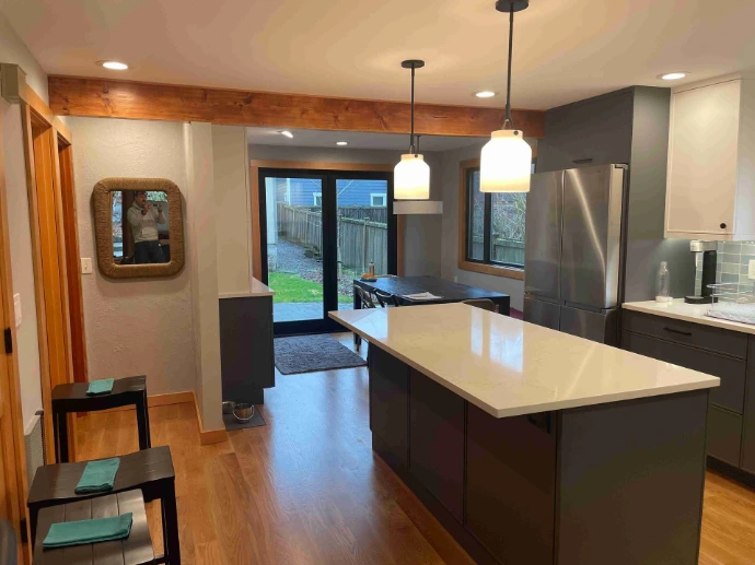 full home remodeling contractors des moines